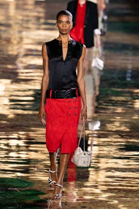 PFW Chanel - Runway LZ Models walk the runway during the Chanel Womenswear Spring Summer 2027 show as part of Paris Fashion Week on October 05, 2026 at Rolland Garros in Paris, France. Photo by Laurent Zabulon ABACAPRESS.COM  Copyright: xZabulonxLaurent ABACAx