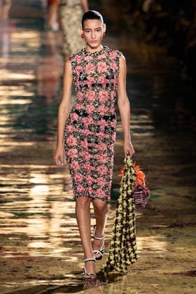 PFW Chanel - Runway LZ Models walk the runway during the Chanel Womenswear Spring Summer 2027 show as part of Paris Fashion Week on October 05, 2026 at Rolland Garros in Paris, France. Photo by Laurent Zabulon ABACAPRESS.COM  Copyright: xZabulonxLaurent ABACAx