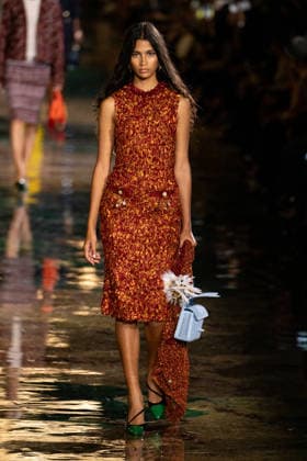PFW Chanel - Runway LZ Models walk the runway during the Chanel Womenswear Spring Summer 2027 show as part of Paris Fashion Week on October 05, 2026 at Rolland Garros in Paris, France. Photo by Laurent Zabulon ABACAPRESS.COM  Copyright: xZabulonxLaurent ABACAx