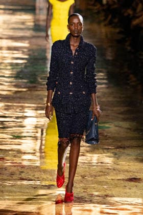 PFW Chanel - Runway LZ Models walk the runway during the Chanel Womenswear Spring Summer 2027 show as part of Paris Fashion Week on October 05, 2026 at Rolland Garros in Paris, France. Photo by Laurent Zabulon ABACAPRESS.COM  Copyright: xZabulonxLaurent ABACAx