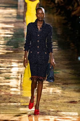 PFW Chanel - Runway LZ Models walk the runway during the Chanel Womenswear Spring Summer 2027 show as part of Paris Fashion Week on October 05, 2026 at Rolland Garros in Paris, France. Photo by Laurent Zabulon ABACAPRESS.COM  Copyright: xZabulonxLaurent ABACAx