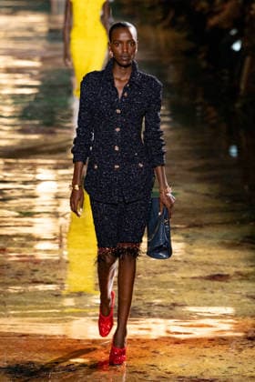 PFW Chanel - Runway LZ Models walk the runway during the Chanel Womenswear Spring Summer 2027 show as part of Paris Fashion Week on October 05, 2026 at Rolland Garros in Paris, France. Photo by Laurent Zabulon ABACAPRESS.COM  Copyright: xZabulonxLaurent ABACAx