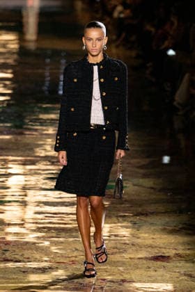 PFW Chanel - Runway LZ Models walk the runway during the Chanel Womenswear Spring Summer 2027 show as part of Paris Fashion Week on October 05, 2026 at Rolland Garros in Paris, France. Photo by Laurent Zabulon ABACAPRESS.COM  Copyright: xZabulonxLaurent ABACAx