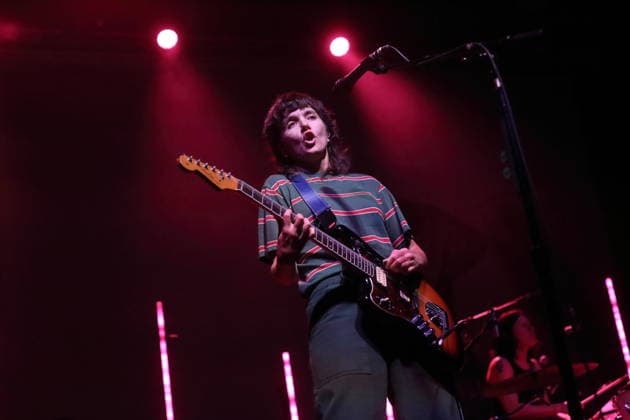 Courtney Barnett bei einem Konzert im Huxleys Neue Welt in Berlin, 5. Oktober 2026. Courtney Barnett Konzert Berlin