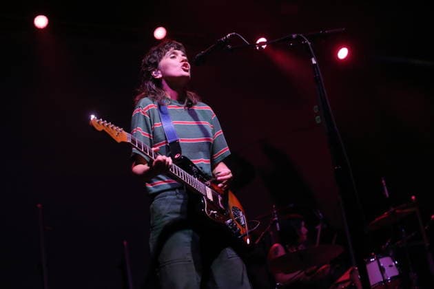 Courtney Barnett bei einem Konzert im Huxleys Neue Welt in Berlin, 5. Oktober 2026. Courtney Barnett Konzert Berlin