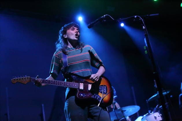 Courtney Barnett bei einem Konzert im Huxleys Neue Welt in Berlin, 5. Oktober 2026. Courtney Barnett Konzert Berlin