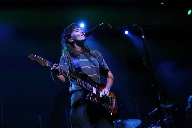 Courtney Barnett bei einem Konzert im Huxleys Neue Welt in Berlin, 5. Oktober 2026. Courtney Barnett Konzert Berlin