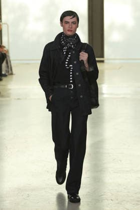PFW - Agnes B Runway A model walks the runway during the Agnes B Womenswear Spring Summer 2027 show as part of the Paris Fashion Week on October 5, 2026 in Paris, France. Photo by Alain-Gil Gonzalez ABACAPRESS.COM Paris France  Copyright: xGonzalezxAlain-Gil ABACAx