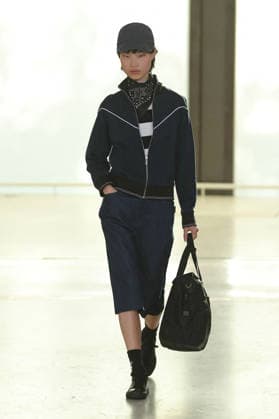 PFW - Agnes B Runway A model walks the runway during the Agnes B Womenswear Spring Summer 2027 show as part of the Paris Fashion Week on October 5, 2026 in Paris, France. Photo by Alain-Gil Gonzalez ABACAPRESS.COM Paris France  Copyright: xGonzalezxAlain-Gil ABACAx