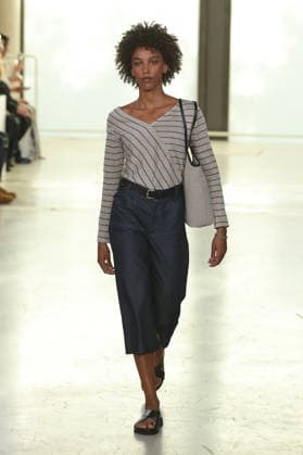 PFW - Agnes B Runway A model walks the runway during the Agnes B Womenswear Spring Summer 2027 show as part of the Paris Fashion Week on October 5, 2026 in Paris, France. Photo by Alain-Gil Gonzalez ABACAPRESS.COM Paris France  Copyright: xGonzalezxAlain-Gil ABACAx