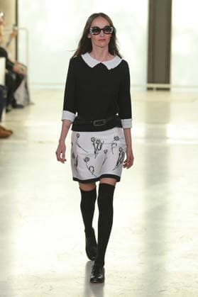 PFW - Agnes B Runway A model walks the runway during the Agnes B Womenswear Spring Summer 2027 show as part of the Paris Fashion Week on October 5, 2026 in Paris, France. Photo by Alain-Gil Gonzalez ABACAPRESS.COM Paris France  Copyright: xGonzalezxAlain-Gil ABACAx