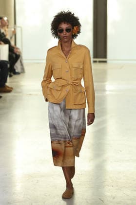 PFW - Agnes B Runway A model walks the runway during the Agnes B Womenswear Spring Summer 2027 show as part of the Paris Fashion Week on October 5, 2026 in Paris, France. Photo by Alain-Gil Gonzalez ABACAPRESS.COM Paris France  Copyright: xGonzalezxAlain-Gil ABACAx
