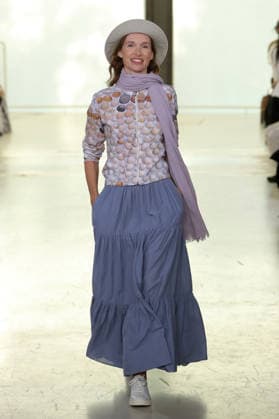 PFW - Agnes B Runway A model walks the runway during the Agnes B Womenswear Spring Summer 2027 show as part of the Paris Fashion Week on October 5, 2026 in Paris, France. Photo by Alain-Gil Gonzalez ABACAPRESS.COM Paris France  Copyright: xGonzalezxAlain-Gil ABACAx
