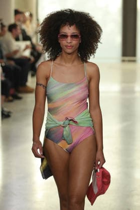 PFW - Agnes B Runway A model walks the runway during the Agnes B Womenswear Spring Summer 2027 show as part of the Paris Fashion Week on October 5, 2026 in Paris, France. Photo by Alain-Gil Gonzalez ABACAPRESS.COM Paris France  Copyright: xGonzalezxAlain-Gil ABACAx
