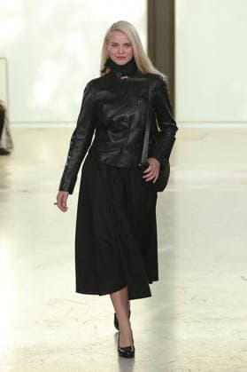 PFW - Agnes B Runway A model walks the runway during the Agnes B Womenswear Spring Summer 2027 show as part of the Paris Fashion Week on October 5, 2026 in Paris, France. Photo by Alain-Gil Gonzalez ABACAPRESS.COM Paris France  Copyright: xGonzalezxAlain-Gil ABACAx