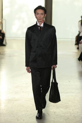PFW - Agnes B Runway A model walks the runway during the Agnes B Womenswear Spring Summer 2027 show as part of the Paris Fashion Week on October 5, 2026 in Paris, France. Photo by Alain-Gil Gonzalez ABACAPRESS.COM Paris France  Copyright: xGonzalezxAlain-Gil ABACAx