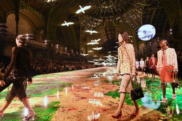 PFW - Chanel Runway A model walks the runway during the Chanel Womenswear Spring Summer 2027 show as part of Paris Fashion Week on October 05, 2026 in Paris, France. Photo by Franck Castel ABACAPRESS.COM Paris France  Copyright: xCastelxFranck ABACAx
