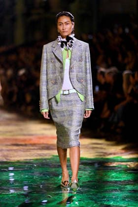 PFW - Chanel Runway A model walks the runway during the Chanel Womenswear Spring Summer 2027 show as part of Paris Fashion Week on October 05, 2026 in Paris, France. Photo by Franck Castel ABACAPRESS.COM Paris France  Copyright: xCastelxFranck ABACAx