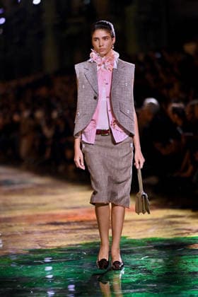 PFW - Chanel Runway A model walks the runway during the Chanel Womenswear Spring Summer 2027 show as part of Paris Fashion Week on October 05, 2026 in Paris, France. Photo by Franck Castel ABACAPRESS.COM Paris France  Copyright: xCastelxFranck ABACAx