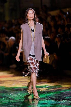 PFW - Chanel Runway A model walks the runway during the Chanel Womenswear Spring Summer 2027 show as part of Paris Fashion Week on October 05, 2026 in Paris, France. Photo by Franck Castel ABACAPRESS.COM Paris France  Copyright: xCastelxFranck ABACAx