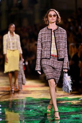 PFW - Chanel Runway A model walks the runway during the Chanel Womenswear Spring Summer 2027 show as part of Paris Fashion Week on October 05, 2026 in Paris, France. Photo by Franck Castel ABACAPRESS.COM Paris France  Copyright: xCastelxFranck ABACAx
