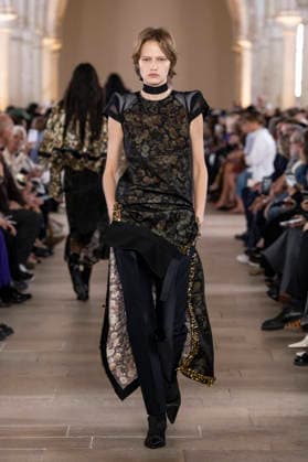 Sacai PAP Spring Summer 2027 fashion show at the Grand Palais in Paris during Fashion Week on October 5, 2026, Paris, France  Copyright: xAgencex xBestimagexAgencex xBestimagex