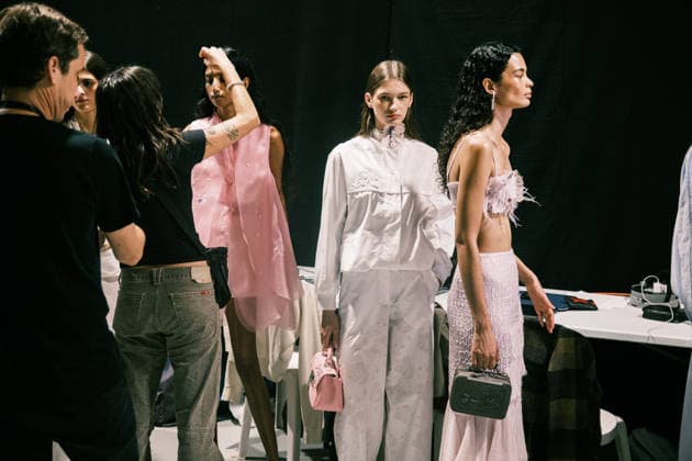 Dhyani Kandagama, Jolana Hojna, Nataly Vieira Paris Fashion Week PAP SS27 Shiatzy Chen 460226 October 5, 2026  Copyright: xJean-BaptistexSoulliatx xStarfacex STAR_460226_010
