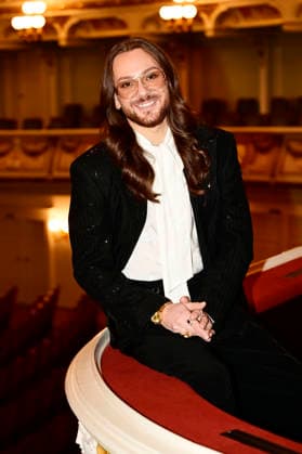 Riccardo Simonetti beim Photocall zum SemperOpernball 2027 unter dem Motto Vivi il momento - Eine Nacht in Elbflorenz im Rundfoyer der Semperoper Dresden. Dresden, 05.10.2026