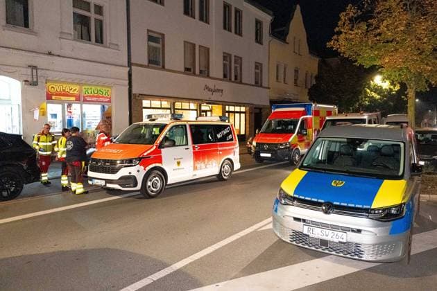 SEK-Einsatz in Waltrop: Spezialkräfte durchsuchen Wohnung an Dortmunder Straße 7aIMG: 0575853 SEK-Einsatz in Waltrop: Spezialkräfte durchsuchen Wohnung an Dortmunder StraßeNordrhein-Westfalen, Waltrop, Deutschland Copyright: 7aktuell.dex xMarcxGruber 0575853 20261006_7a_sekwaltropdortmunder_575853