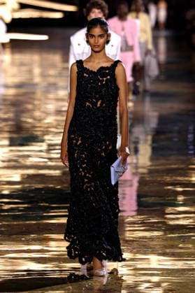 (261006) -- PARIS, Oct. 6, 2026 -- A model presents a creation from the Womenswear Spring Summer 2027 collections by Chanel during the Paris Fashion Week in Paris, France, Oct. 5, 2026. ( Handout via Xinhua) FRANCE-PARIS-FASHION WEEK-CHANEL MeetEurope 