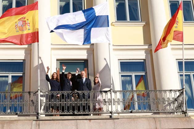 October 6, 2026, Espoo, Espoo, Finland: President ALEXANDER STUBB and his spouse SUZANNE INNES-STUBB welcome King FELIPE VI and Queen LETIZIA of Spain during the official welcoming ceremony marking the start of the royal couple s state visit to strengthen bilateral relations. Espoo Finland  - ZUMAt172 20261006_zip_t172_013 Copyright: xJosexTabaresx