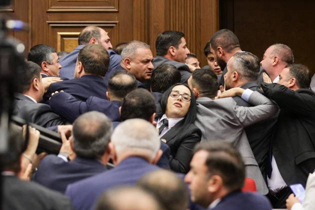 ARMENIA, YEREVAN - OCTOBER 6, 2026: A brawl breaks out between lawmakers during the 2nd session of the Armenian National Assembly of the 9th convocation Yerevan Armenia  - ZUMAt113 20261006_zaa_t113_014 Copyright: xAlexanderxPatrinx