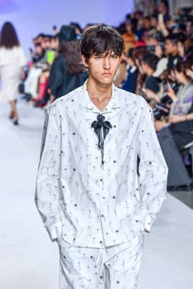 PFW - Shiatzy Chen Runway A model walks the runway during the Shiatzy Chen Womenswear Spring Summer 2027 show as part of Paris Fashion Week on October 05, 2026 in Paris, France. Photo by Shootpix ABACAPRESS.COM Paris France  Copyright: xShootpix ABACAx