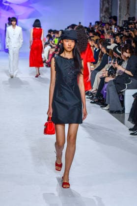 PFW - Shiatzy Chen Runway A model walks the runway during the Shiatzy Chen Womenswear Spring Summer 2027 show as part of Paris Fashion Week on October 05, 2026 in Paris, France. Photo by Shootpix ABACAPRESS.COM Paris France  Copyright: xShootpix ABACAx