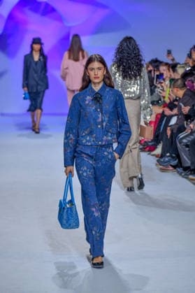 PFW - Shiatzy Chen Runway A model walks the runway during the Shiatzy Chen Womenswear Spring Summer 2027 show as part of Paris Fashion Week on October 05, 2026 in Paris, France. Photo by Shootpix ABACAPRESS.COM Paris France  Copyright: xShootpix ABACAx