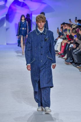 PFW - Shiatzy Chen Runway A model walks the runway during the Shiatzy Chen Womenswear Spring Summer 2027 show as part of Paris Fashion Week on October 05, 2026 in Paris, France. Photo by Shootpix ABACAPRESS.COM Paris France  Copyright: xShootpix ABACAx