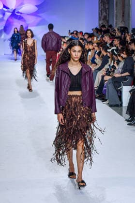 PFW - Shiatzy Chen Runway A model walks the runway during the Shiatzy Chen Womenswear Spring Summer 2027 show as part of Paris Fashion Week on October 05, 2026 in Paris, France. Photo by Shootpix ABACAPRESS.COM Paris France  Copyright: xShootpix ABACAx