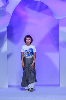 PFW - Shiatzy Chen Runway Designer Shiatzy Chen acknowledges the audience during the Shiatzy Chen Womenswear Spring Summer 2027 show as part of Paris Fashion Week on October 05, 2026 in Paris, France Photo by Shootpix ABACAPRESS.COM Paris France  Copyright: xShootpix ABACAx