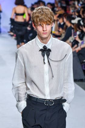 PFW - Shiatzy Chen Runway A model walks the runway during the Shiatzy Chen Womenswear Spring Summer 2027 show as part of Paris Fashion Week on October 05, 2026 in Paris, France. Photo by Shootpix ABACAPRESS.COM Paris France  Copyright: xShootpix ABACAx