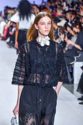 PFW - Shiatzy Chen Runway A model walks the runway during the Shiatzy Chen Womenswear Spring Summer 2027 show as part of Paris Fashion Week on October 05, 2026 in Paris, France. Photo by Shootpix ABACAPRESS.COM Paris France  Copyright: xShootpix ABACAx