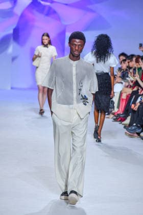 PFW - Shiatzy Chen Runway A model walks the runway during the Shiatzy Chen Womenswear Spring Summer 2027 show as part of Paris Fashion Week on October 05, 2026 in Paris, France. Photo by Shootpix ABACAPRESS.COM Paris France  Copyright: xShootpix ABACAx