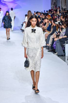 PFW - Shiatzy Chen Runway A model walks the runway during the Shiatzy Chen Womenswear Spring Summer 2027 show as part of Paris Fashion Week on October 05, 2026 in Paris, France. Photo by Shootpix ABACAPRESS.COM Paris France  Copyright: xShootpix ABACAx