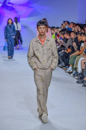 PFW - Shiatzy Chen Runway A model walks the runway during the Shiatzy Chen Womenswear Spring Summer 2027 show as part of Paris Fashion Week on October 05, 2026 in Paris, France. Photo by Shootpix ABACAPRESS.COM Paris France  Copyright: xShootpix ABACAx