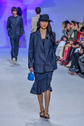 PFW - Shiatzy Chen Runway A model walks the runway during the Shiatzy Chen Womenswear Spring Summer 2027 show as part of Paris Fashion Week on October 05, 2026 in Paris, France. Photo by Shootpix ABACAPRESS.COM Paris France  Copyright: xShootpix ABACAx