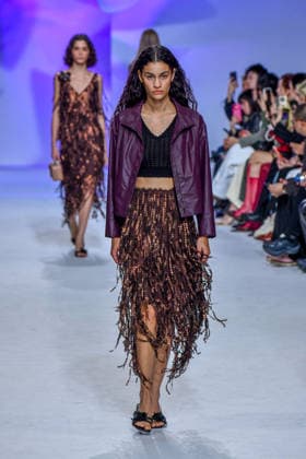PFW - Shiatzy Chen Runway A model walks the runway during the Shiatzy Chen Womenswear Spring Summer 2027 show as part of Paris Fashion Week on October 05, 2026 in Paris, France. Photo by Shootpix ABACAPRESS.COM Paris France  Copyright: xShootpix ABACAx