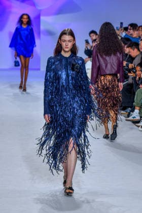 PFW - Shiatzy Chen Runway A model walks the runway during the Shiatzy Chen Womenswear Spring Summer 2027 show as part of Paris Fashion Week on October 05, 2026 in Paris, France. Photo by Shootpix ABACAPRESS.COM Paris France  Copyright: xShootpix ABACAx