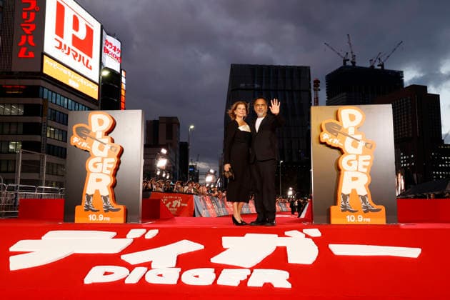 Director Alejandro Gonzalez Inarritu (R) and his wife Maria Eladia Hagerman de Gonzalez (L) pose for photos at the Digger Japan premiere on October 6, 2026, in Tokyo, Japan. Inarritu and Tom Cruise met with enthusiastic fans and signed autographs on the red carpet in the heart of Tokyo s Ginza district.  aflo_353749456