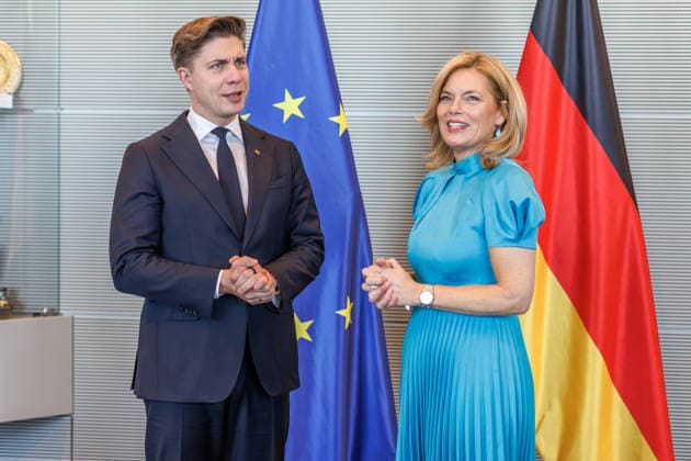 Bundestag Bundestagspraesidentin Julia Kloeckner empfaengt den Ministerpraesident der Republik Litauen, Mindaugas Sinkevicius im Deutschen Bundestag am 06.10.26 in Berlin. Berlin Berlin Deutschland Bundestag