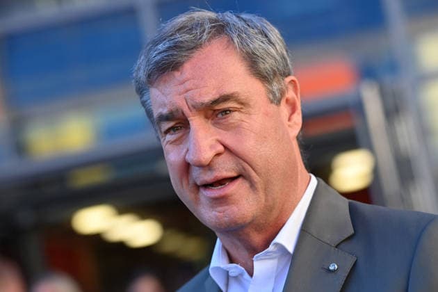 Markus SOEDER (Ministerpraesident Bayern und CSU Vorsitzender), Einzelbild,angeschnittenes Einzelmotiv,Portraet,Portrait,Porträt. Markus SOEDER (Ministerpraesident Bayern und CSU Vorsitzender) besucht gemeinsam mit Gesundheitsministerin Judith Gerlach und Kultusministerin Anna Stolz am 06.10.2026 die Sport-Grundschule an der Margarethe-Danzi-Straße in Muenchen und informiert sich im Vorfeld des landesweiten Praeventionstages am 12. Oktober über erfolgreiche Praevention und Gesundheitsfoerderung im Schulalltag