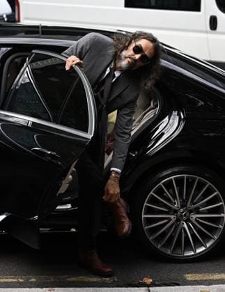 Russell Brand arrives at court for a preliminary hearing LONDON, UNITED KINGDOM - OCTOBER 6: British comedian and actor Russell Brand arrives at Southwark Crown Court for a preliminary hearing regarding rape and sexual assault charges in London, United Kingdom on October 6, 2026. Rasid Necati Aslim Anadolu London United Kingdom. Editorial use only. Please get in touch for any other usage.  Copyright: x2026xAnadoluxRasidxNecatixAslimx